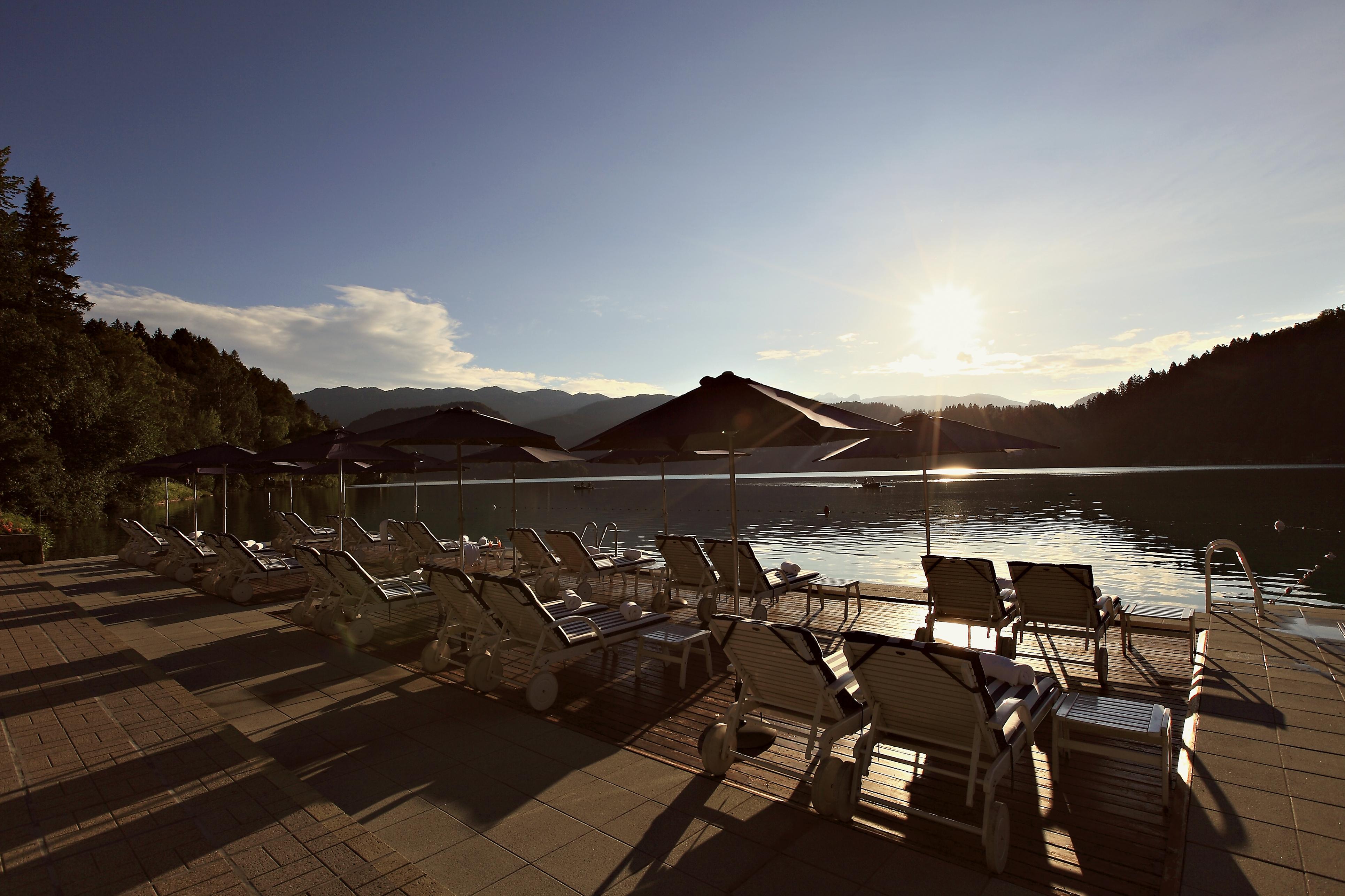 Grand Hotel Toplice - Small Luxury Hotels Of The World Блед Екстер'єр фото View of the lake